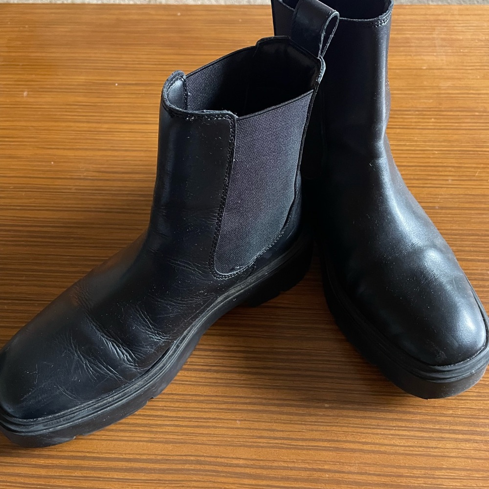 Black Leather Chelsea Boots